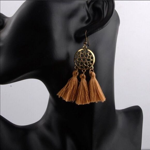 Disk Tassel Earrings Boho style Chic Versatile - Picture 4 of 4